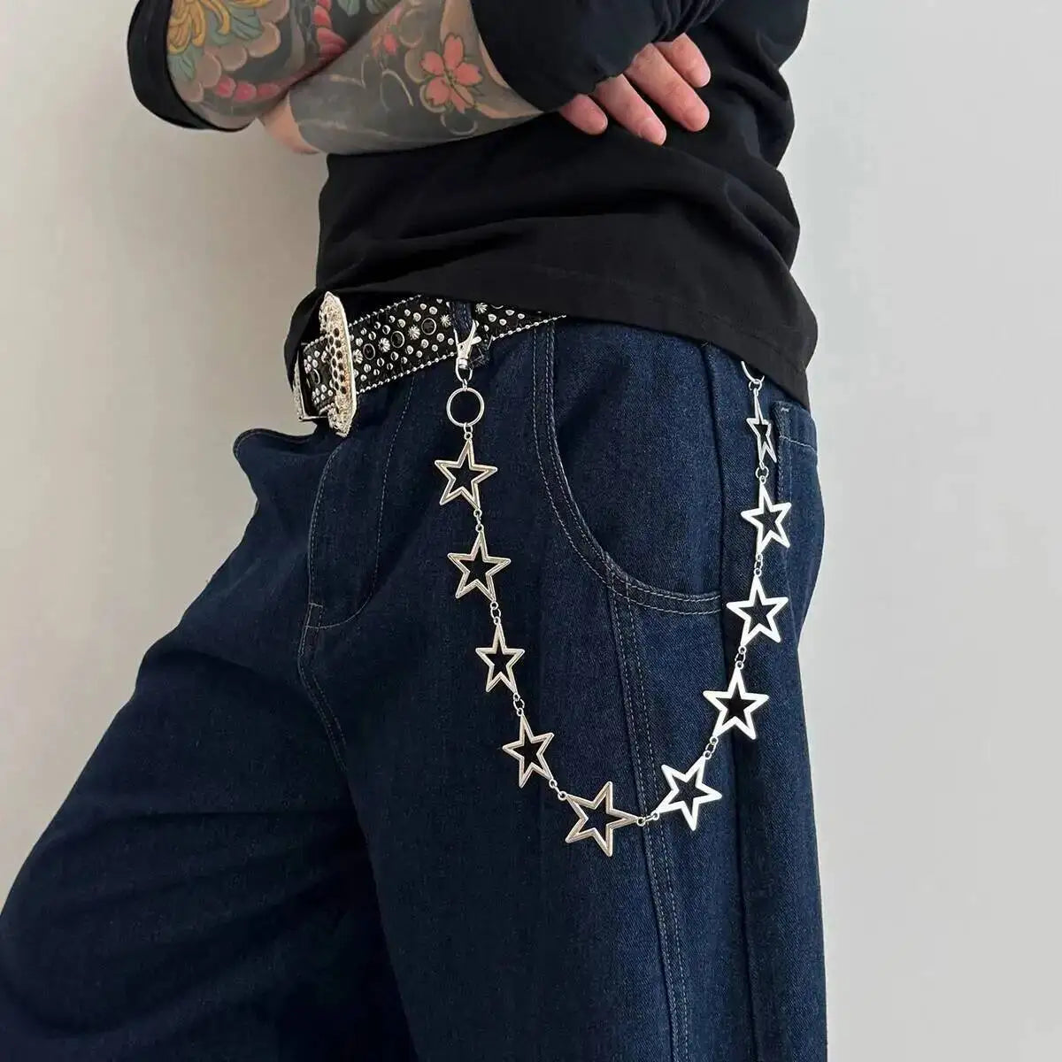 IngeSight.Z Punk Metal Hollow Star Chain Keychain